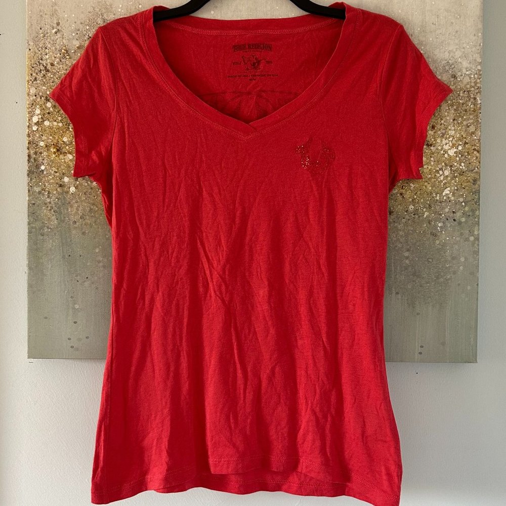 🇺🇸 True Religion V-Neck T-Shirt (NWOT)